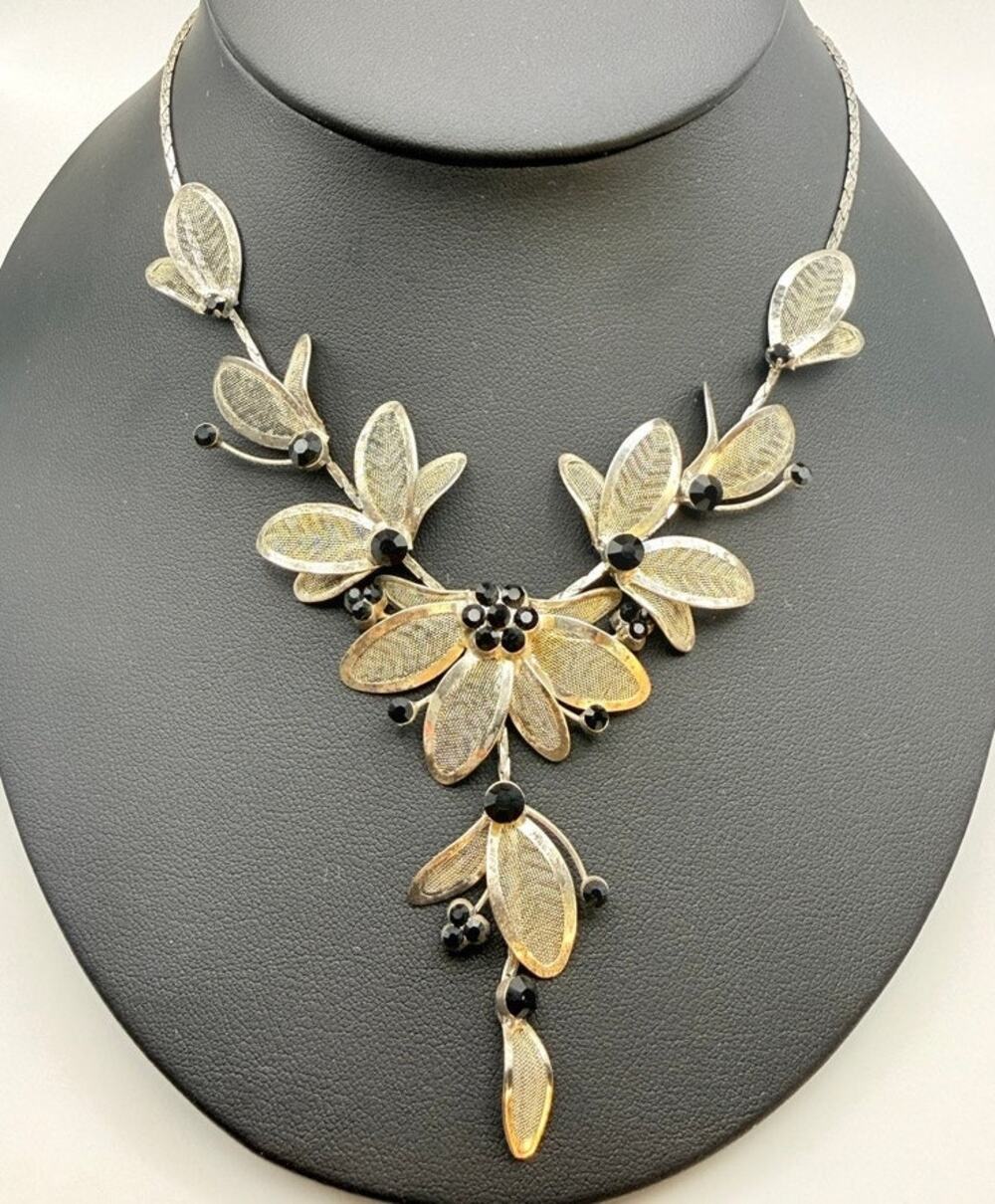 Vintage Y2K Christina Collection Silver Fairycore Floral Mesh Bib Necklace